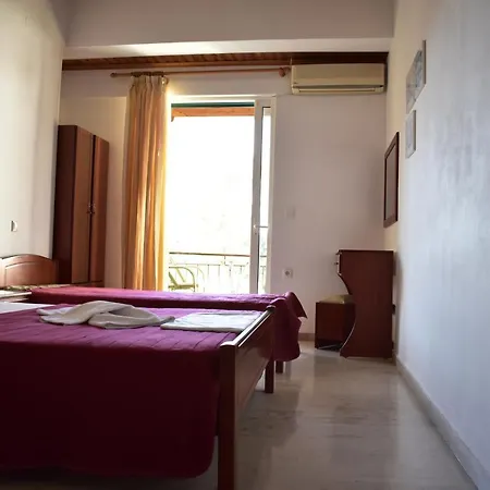 Michalis Place فاسيليكي